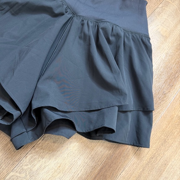 OFFLINE By Aerie Real Me Crossover Flowy Short Black Size XSmall - Picture 6 of 14